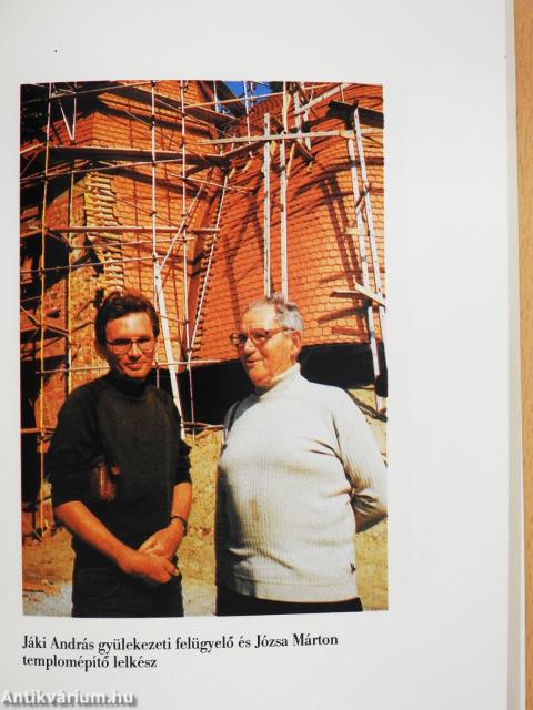 "...hogy néki szent házat építs..." (dedikált példány)