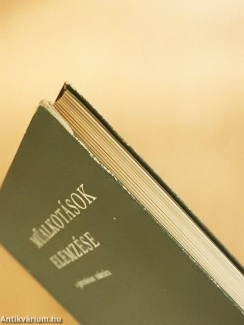 Műalkotások elemzése