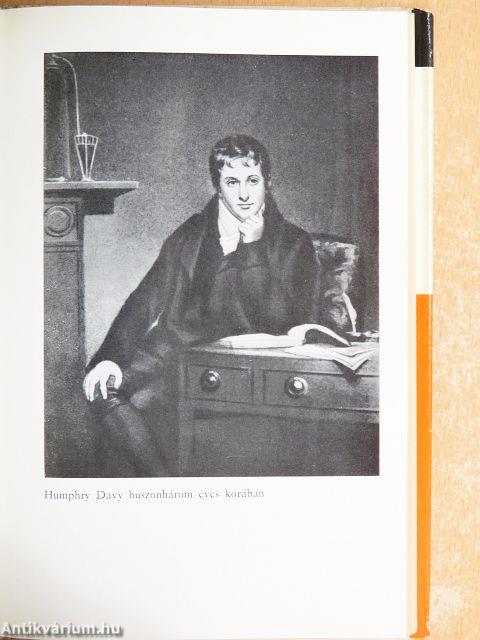 Davy élete