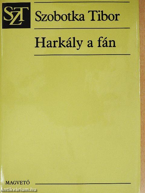 Harkály a fán