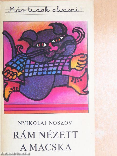 Rám nézett a macska