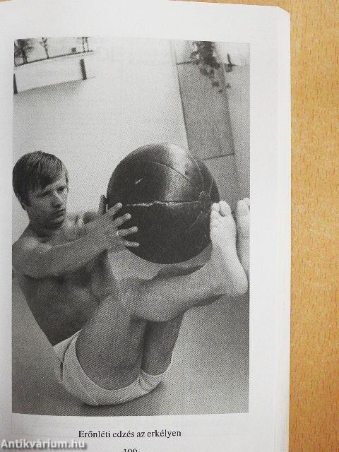 Varga Zoli disszidál