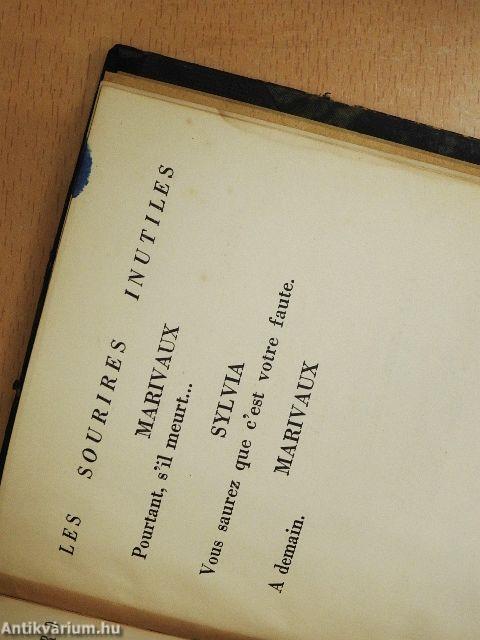 Les sourires inutiles