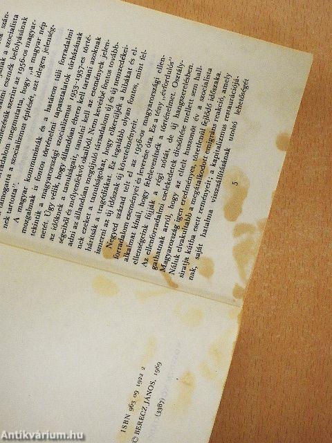 Ellenforradalom tollal és fegyverrel