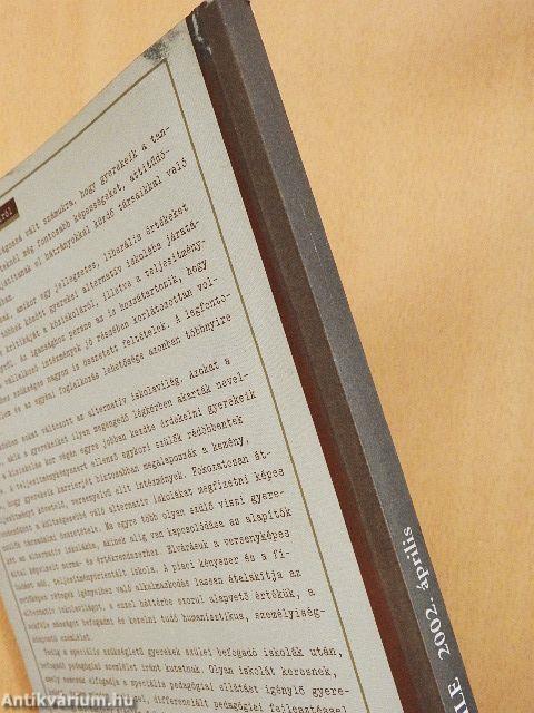 Új Pedagógiai Szemle 2002. április