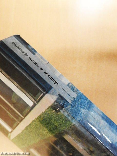 Korunk építészete