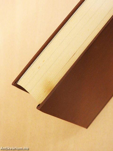 Két kicsi lány kékben/Kerti varázs/A tizenkettes tarot/Hamis tanúzás