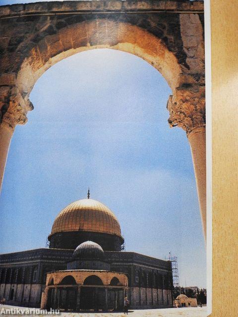 Kordnadrágban Tel Avivban