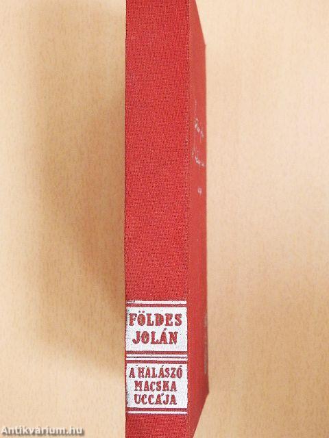 A halászó macska uccája