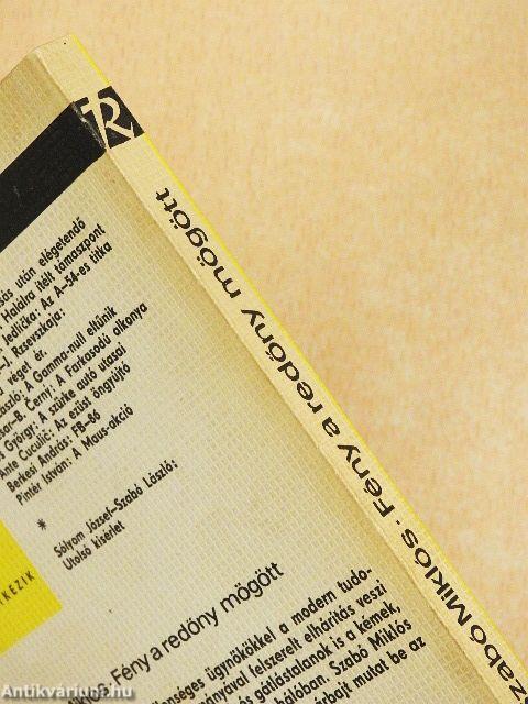 Fény a redőny mögött