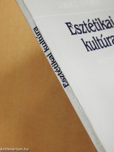 Esztétikai kultúra (aláírt példány)