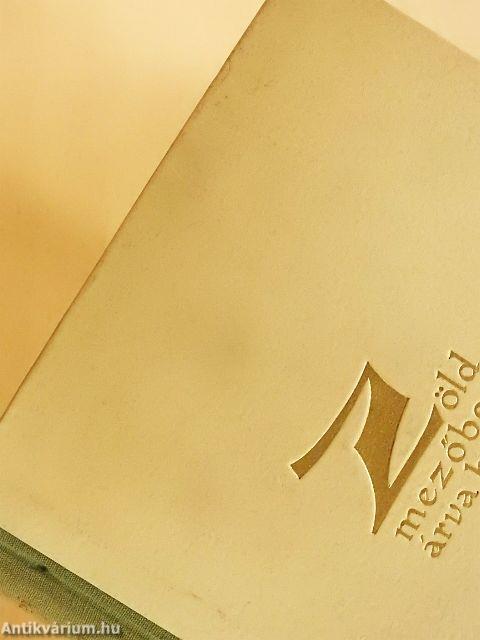 Zöld mezőben árva holló