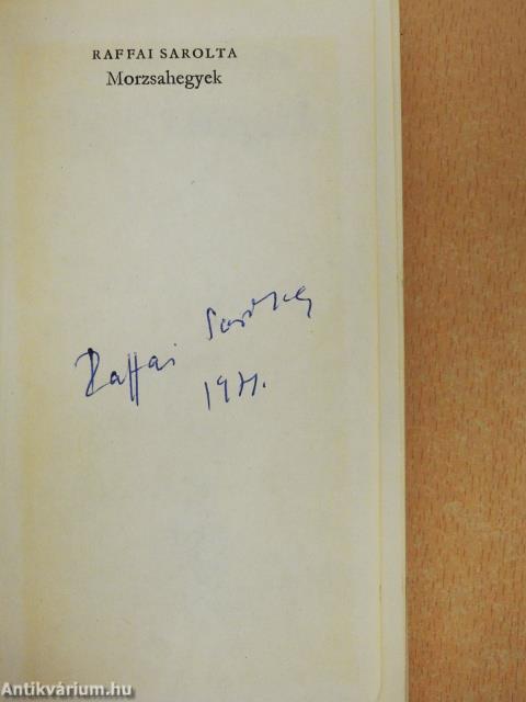 Morzsahegyek (aláírt példány)