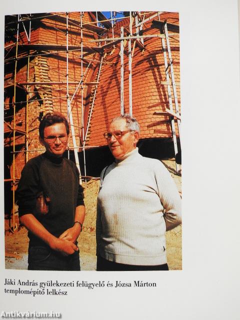 "...hogy néki szent házat építs..." (dedikált példány)