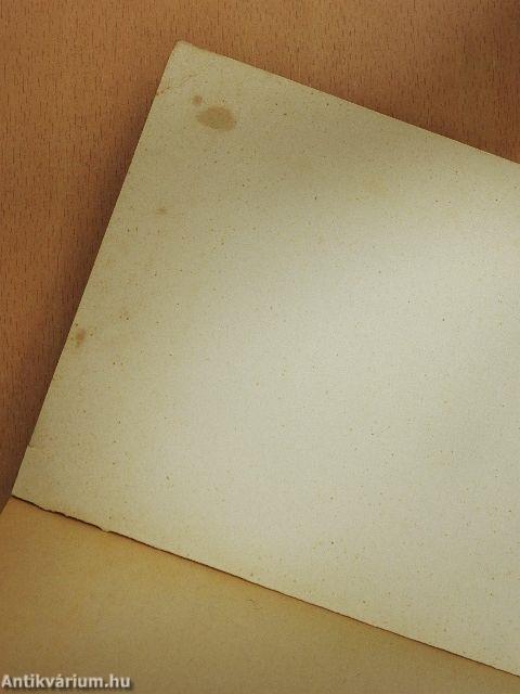 Minden lében két kan áll