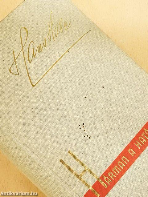 Hárman a határon át