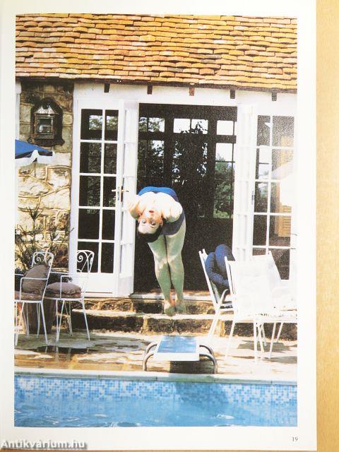 Diana a walesi hercegnő életútja képekben