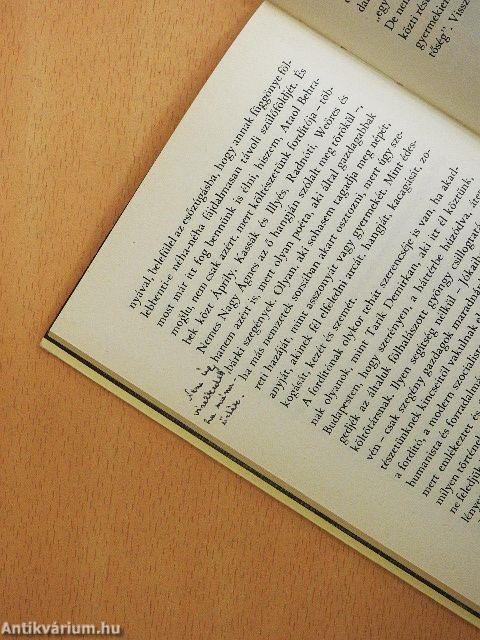 Szél, almafa, barát