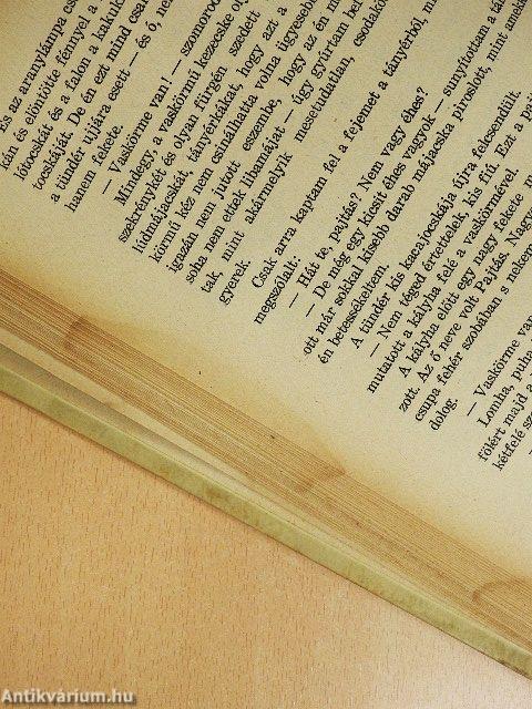 Kincskereső kisködmön