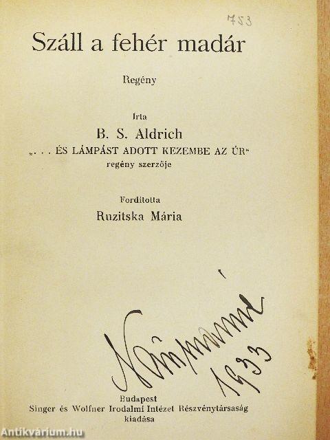 Száll a fehér madár