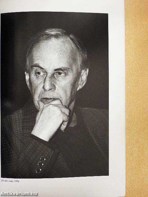 Íróportrék, csoportképek az ötvenéves Forrás történetéből