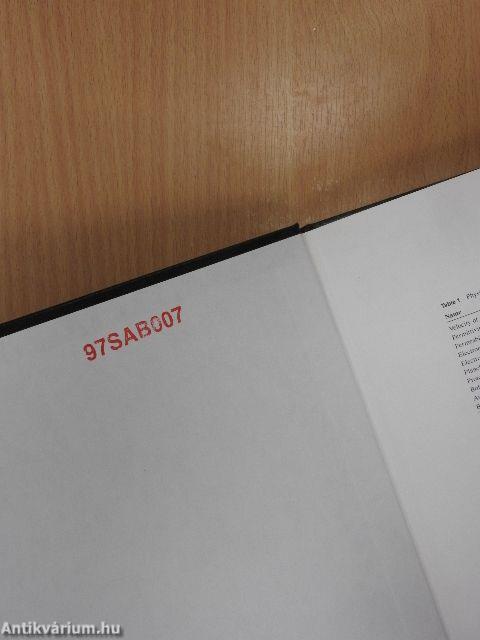 Fundamentals of Optoelectronics