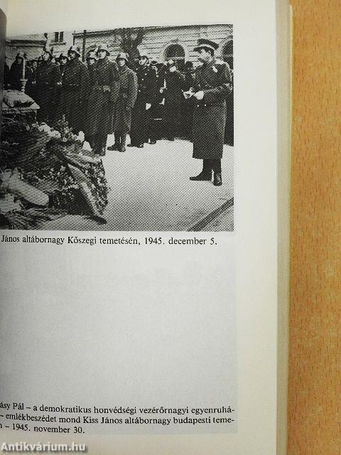 "...ketrecbe engem zártak..."