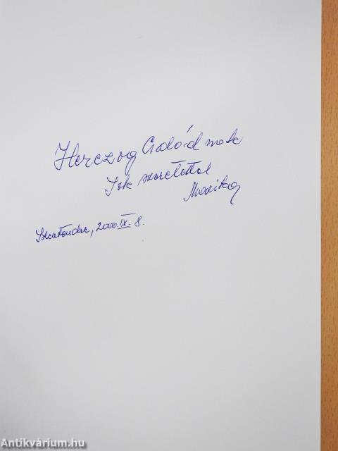 Marika babaháza (dedikált példány)