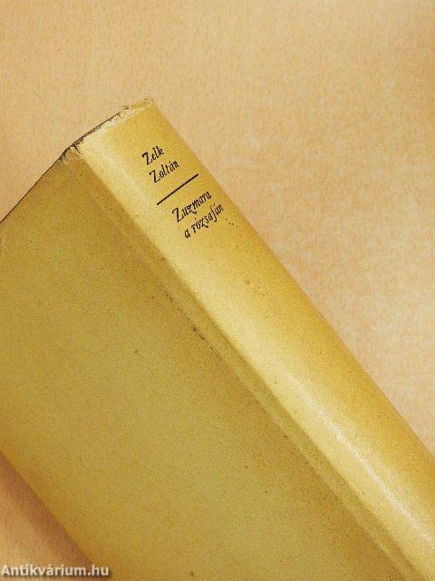 Zuzmara a rózsafán