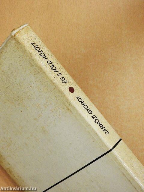 Ég s föld között