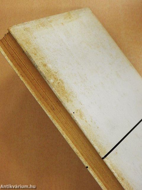 Ég s föld között