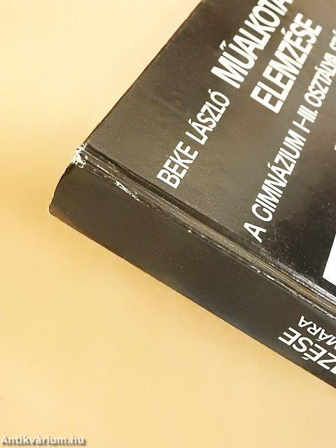 Műalkotások elemzése