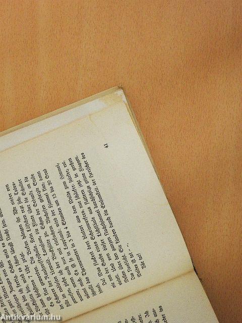 Karhu-der Bär, Hirvi-der Elch (gótbetűs)