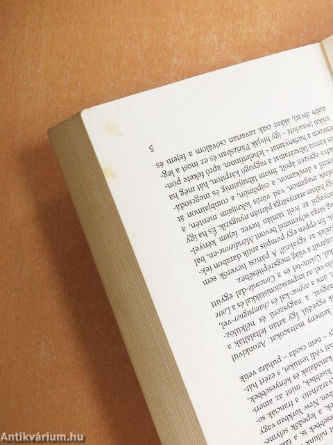 Ofélia úszni tanul