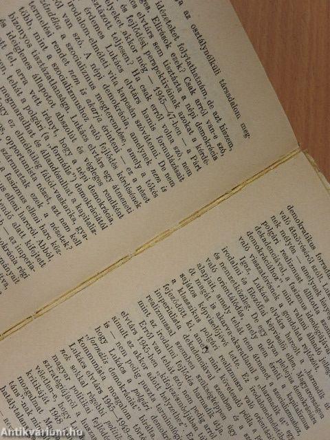 Irodalmi tanulmányok