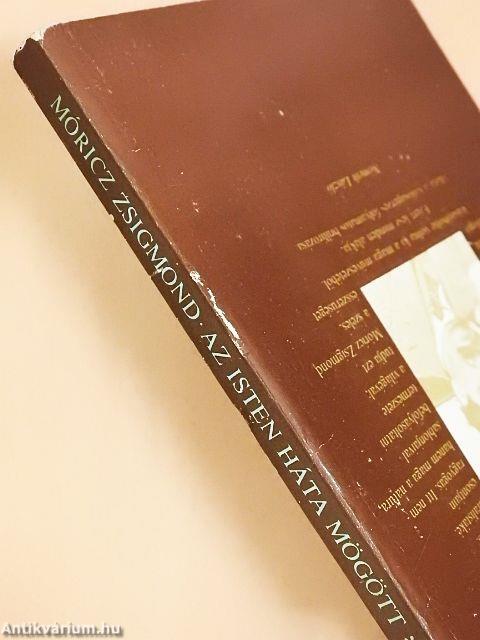 Az Isten háta mögött/Árvácska