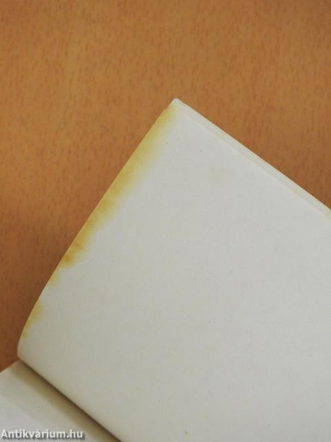 Gyermekkor, földi körülmények között (dedikált példány)