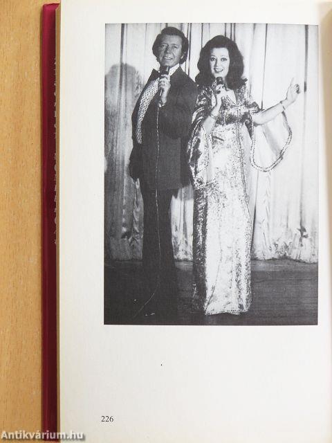 Nekünk találkozni kellett