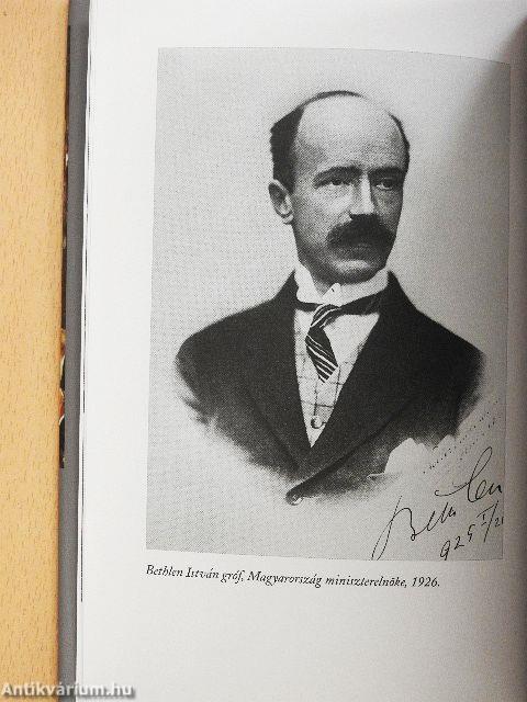 Trianon egy angol szemével