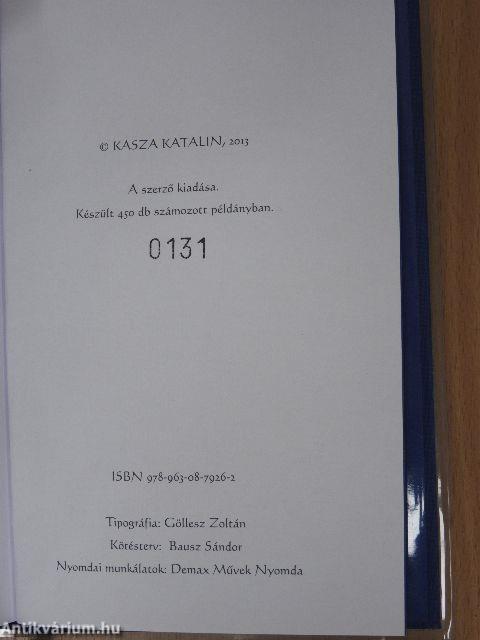 Jajok kék kövek közt