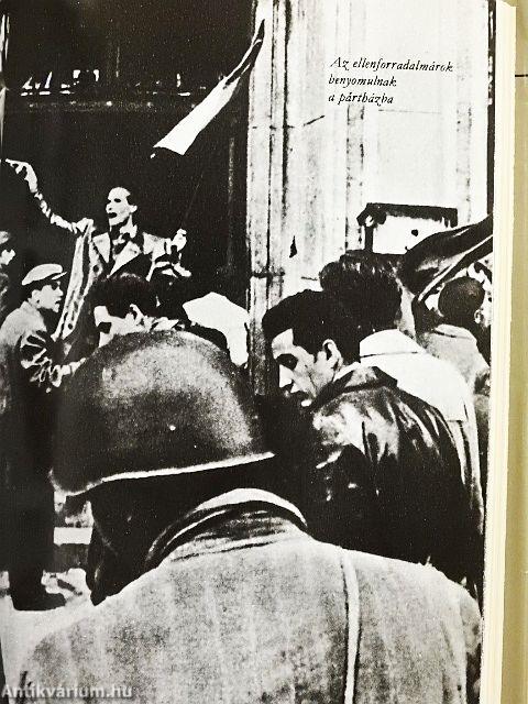 Köztársaság tér/1956