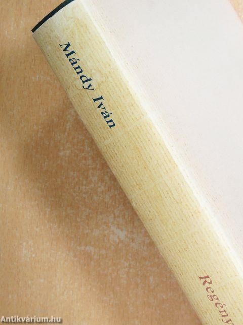 Francia kulcs/A huszonegyedik utca/A pálya szélén