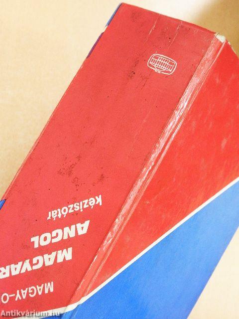 Magyar-angol kéziszótár