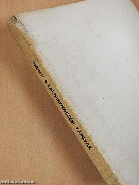 Lakberendezési tárgyak