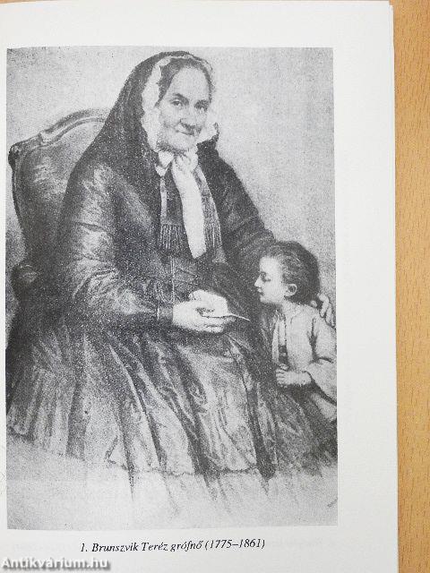 A vásárhelyi óvónőképző negyven éve 1892-1932