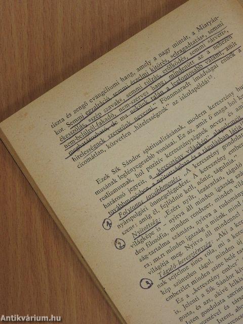 Szentek, írók, irányok