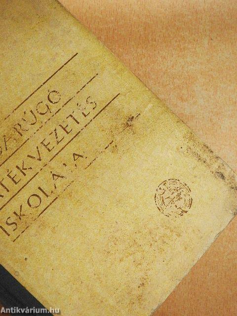 A labdarúgó játékvezetés iskolája