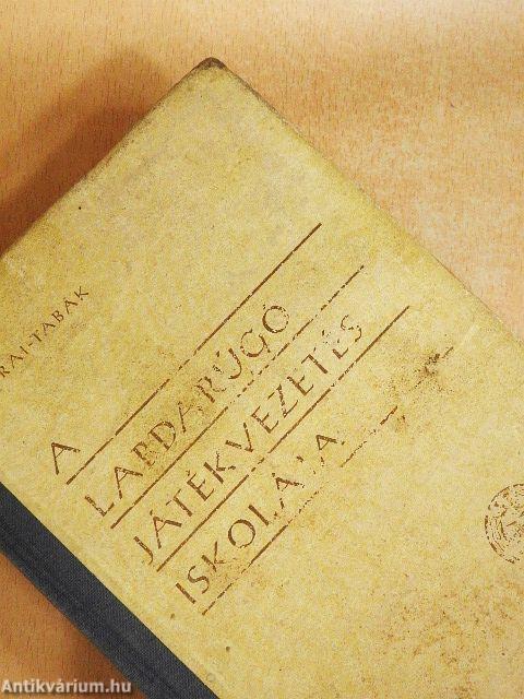 A labdarúgó játékvezetés iskolája