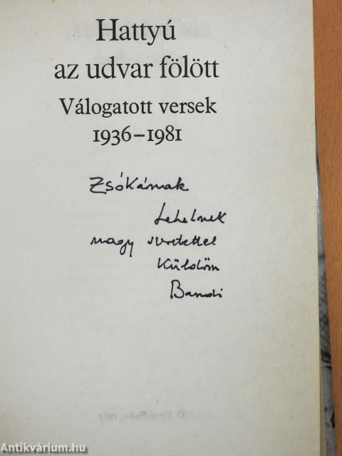 Hattyú az udvar fölött (dedikált példány)