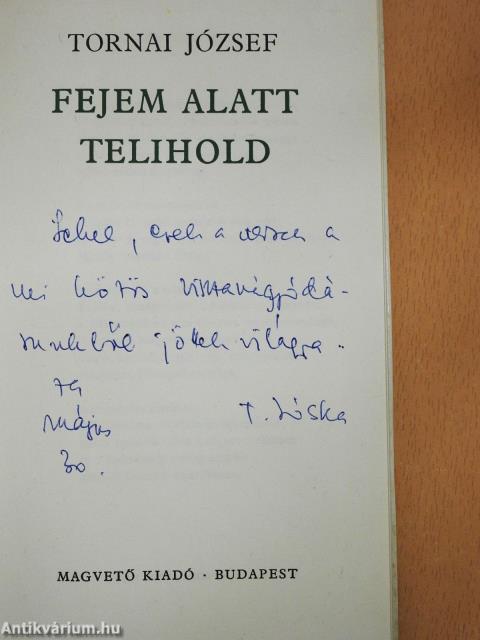Fejem alatt telihold (dedikált példány)